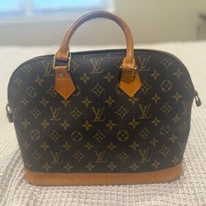 Louis Vuitton Monogram Alma PM Handbag